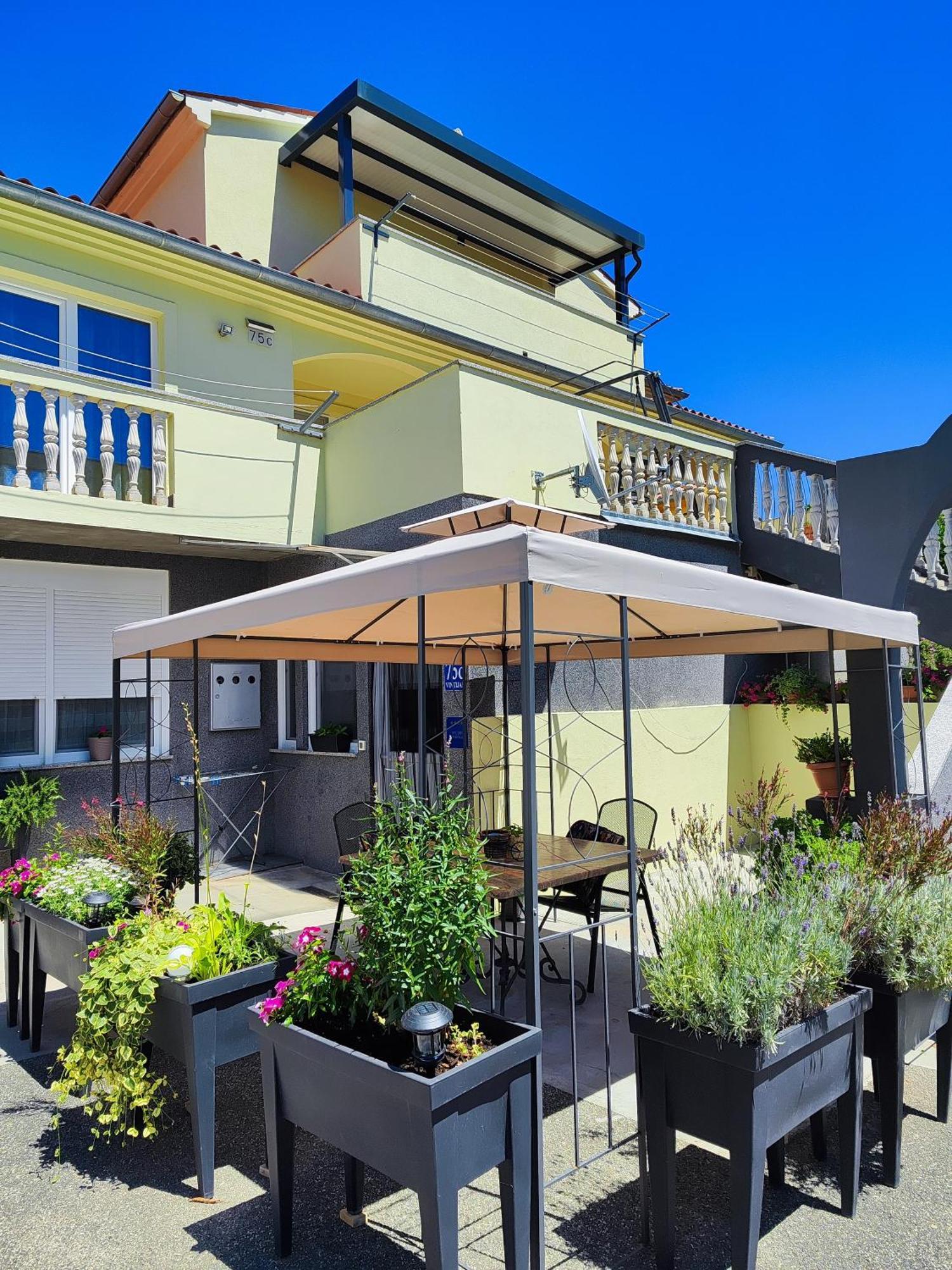 Apartments Flora Medulin Exterior foto
